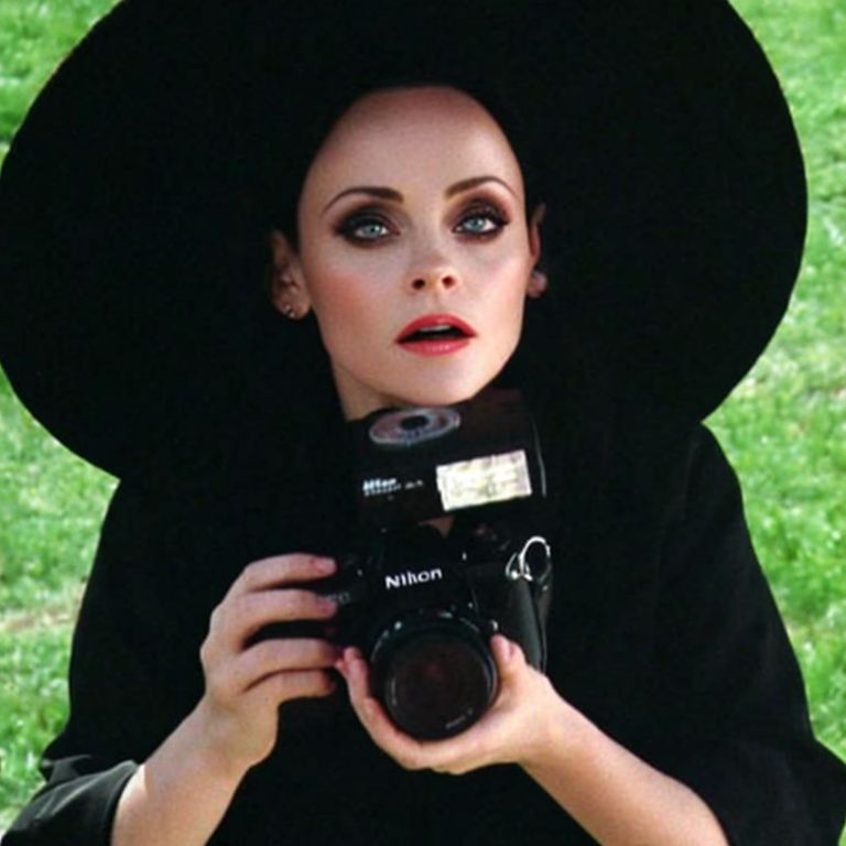 doting-bear869: Christina Ricci as Lydia Deetz