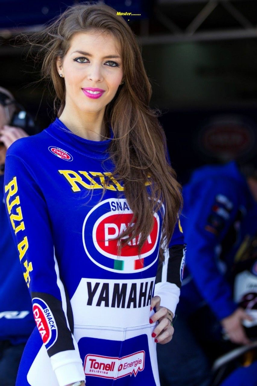 Myndcruzer Woman in car racing uniform